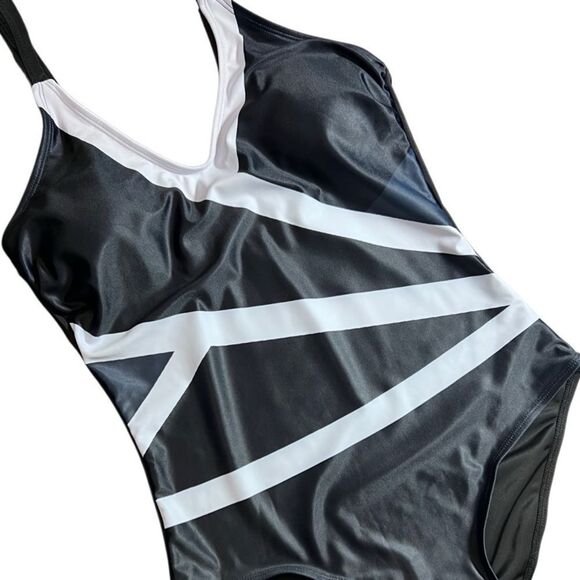 One piece swimsuit Black White V Neck Adjustable Straps Size Medium - Picture 14 of 16